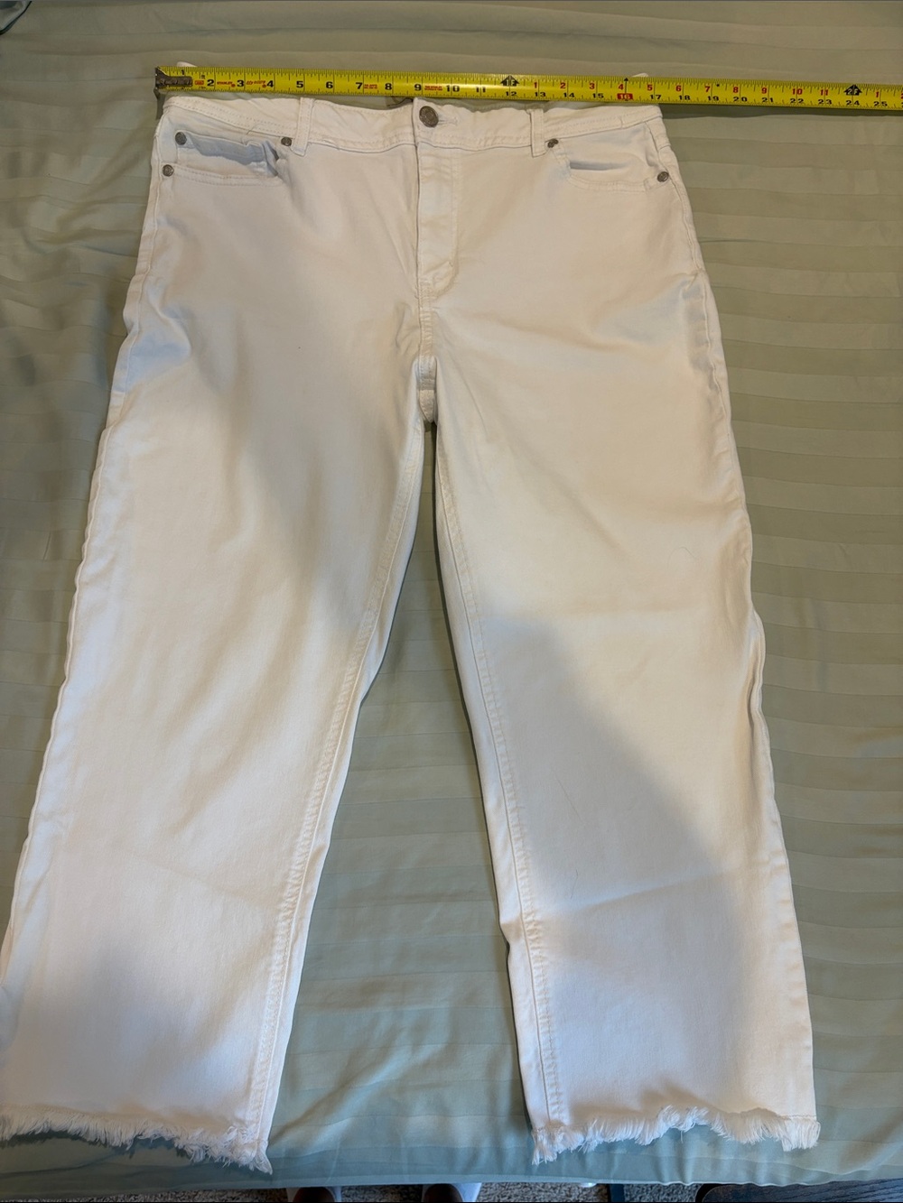 Women’s White Cropped Ankle Jeans - Classic Clean Finish